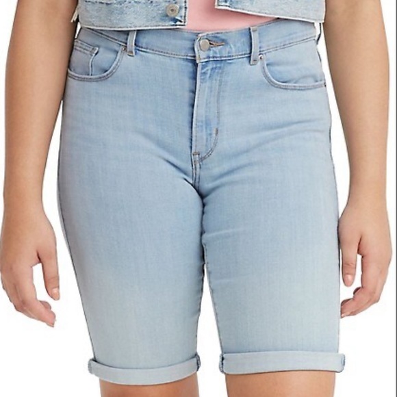 NWT Levi's Await Bermuda Denim Shorts Sz.25 - Picture 2 of 3